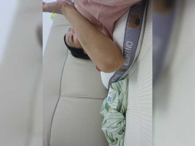 Selinababy99 live cam on BongaCams