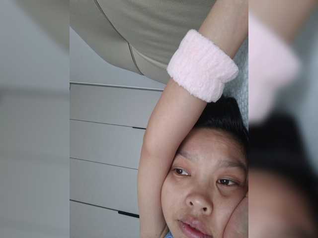 Selinababy99 live cam on BongaCams