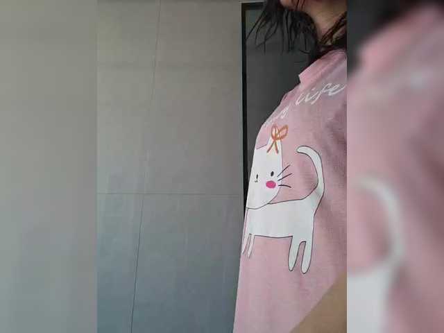 Selinababy99 — live female cam