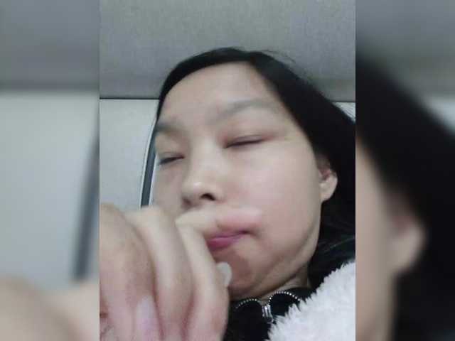 Selinababy99's BongaCams show and profile