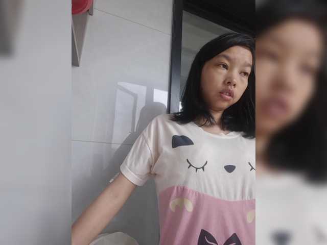 Selinababy99 live cam on BongaCams