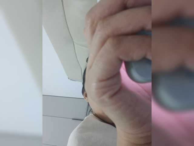 Selinababy99 live cam on BongaCams