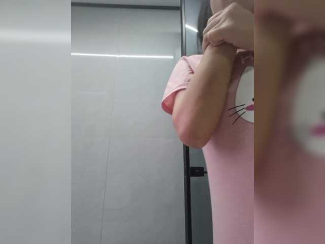 Selinababy99 live cam on BongaCams
