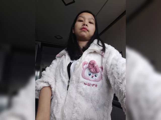 Selinababy99's BongaCams show and profile