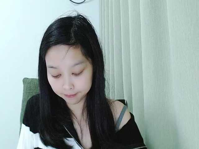 Selinababy99's BongaCams show and profile