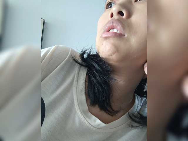 Selinababy99 live cam on BongaCams