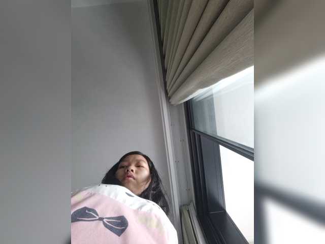 Selinababy99, 22 y/o - Live Cam on BongaCams