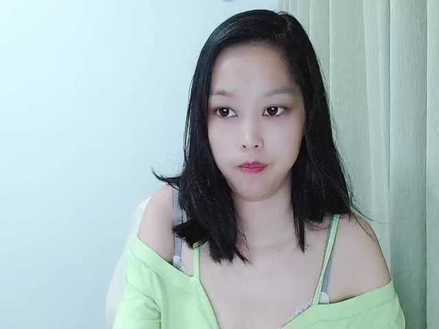 le modèle Selinababy99 est en webcam porno dans un show sur le site bongacams, il possède les tags suivants: Asian,Brunette,Hairy