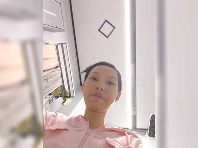 Selinababy99 live cam on BongaCams