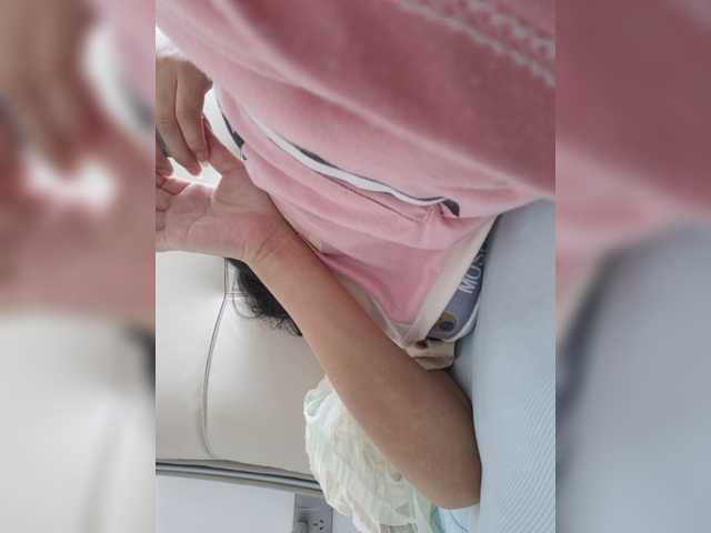 Selinababy99 live cam on BongaCams