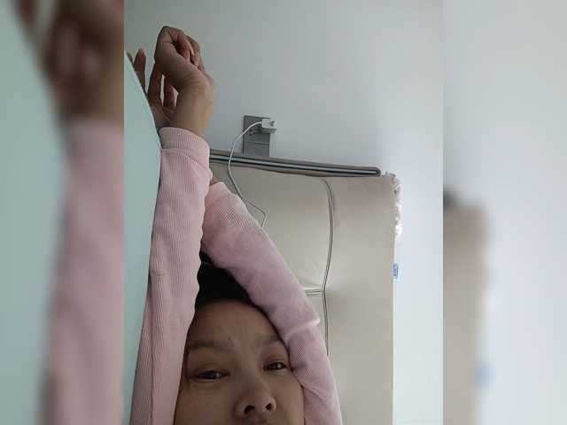 Selinababy99 live cam on BongaCams