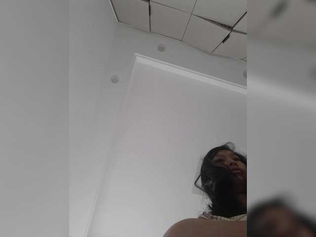 Selinababy99 live cam on BongaCams