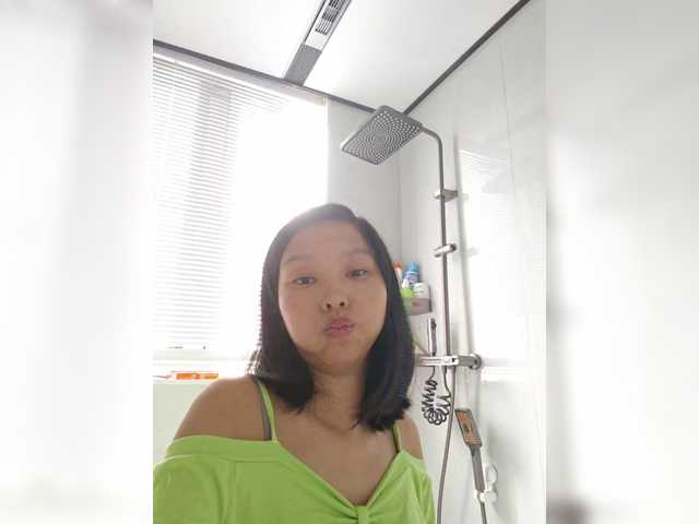 Selinababy99 live cam on BongaCams