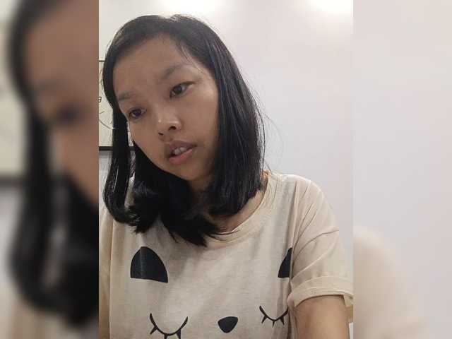 le modèle Selinababy99 est en webcam porno dans un show sur le site bongacams, il possède les tags suivants: Asian,Brunette,Hairy