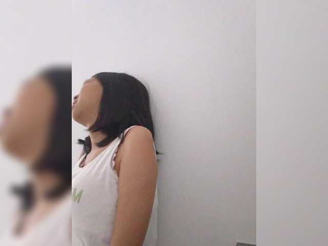 Selinababy99 live cam on BongaCams