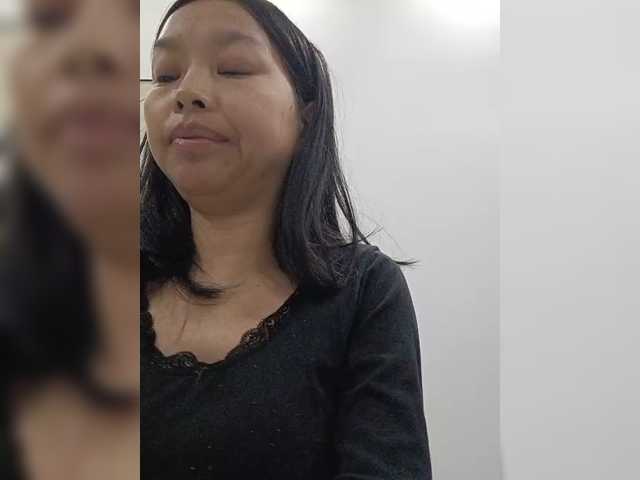Selinababy99 live cam on BongaCams