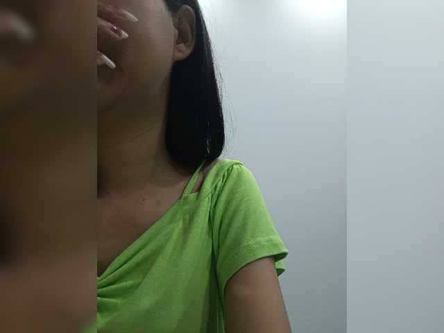 Selinababy99 live cam on BongaCams