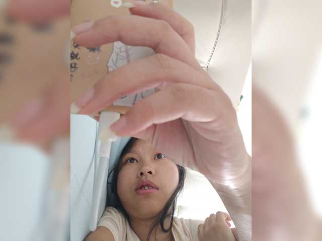 Selinababy99 live cam on BongaCams
