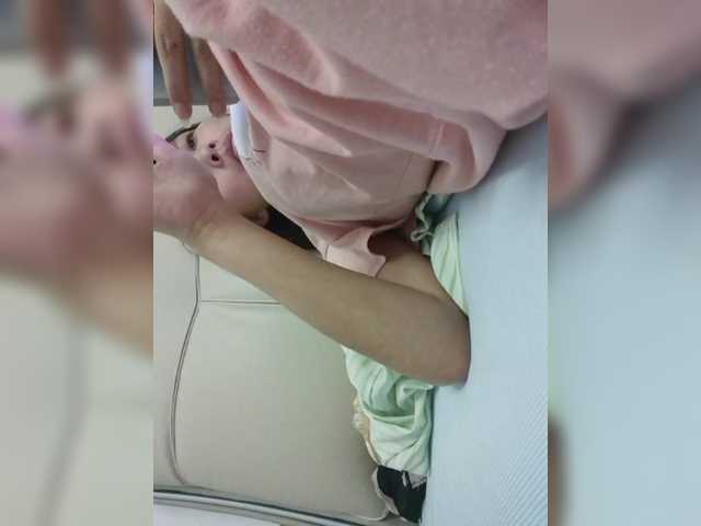 Selinababy99 live cam on BongaCams