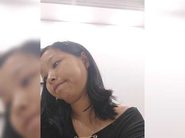 Selinababy99 live cam on BongaCams
