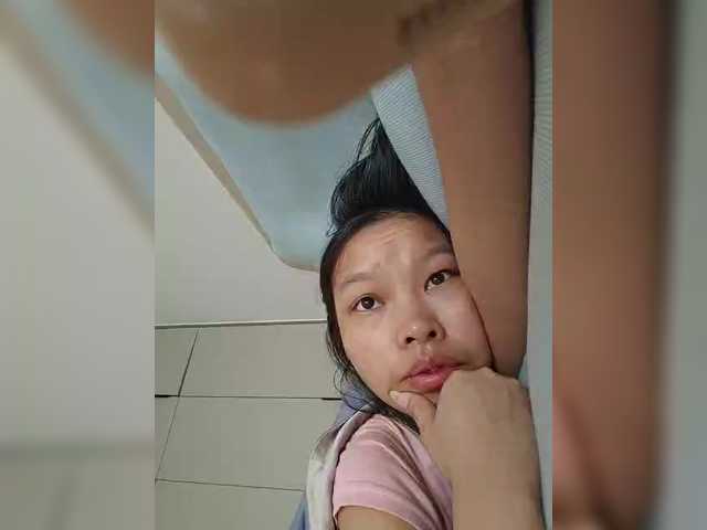 Selinababy99 live cam on BongaCams