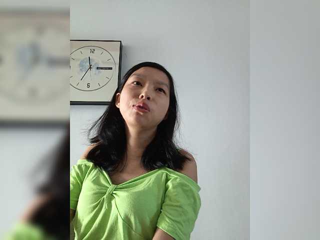 Selinababy99 live cam on BongaCams