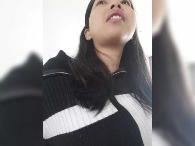 Selinababy99's BongaCams show and profile