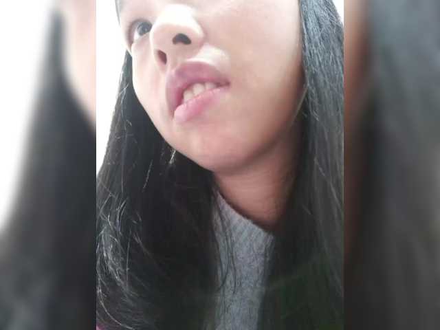 Selinababy99's BongaCams show and profile