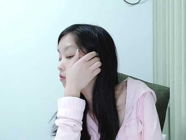 Selinababy99's BongaCams show and profile