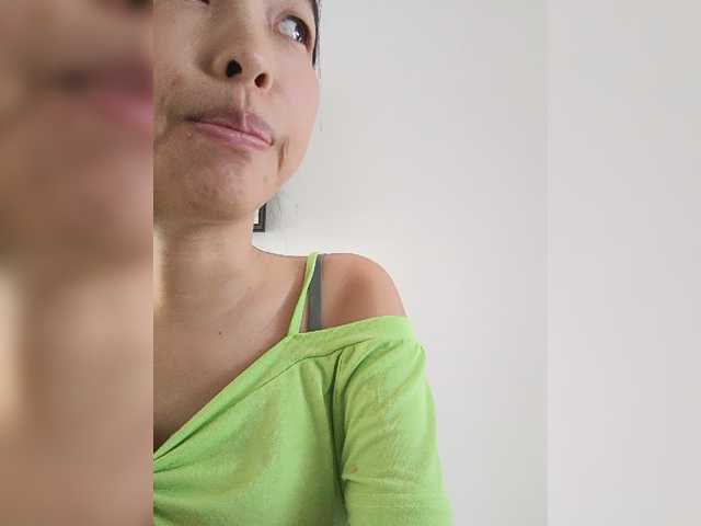 Selinababy99 live cam on BongaCams