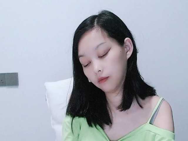 Selinababy99 live cam on BongaCams