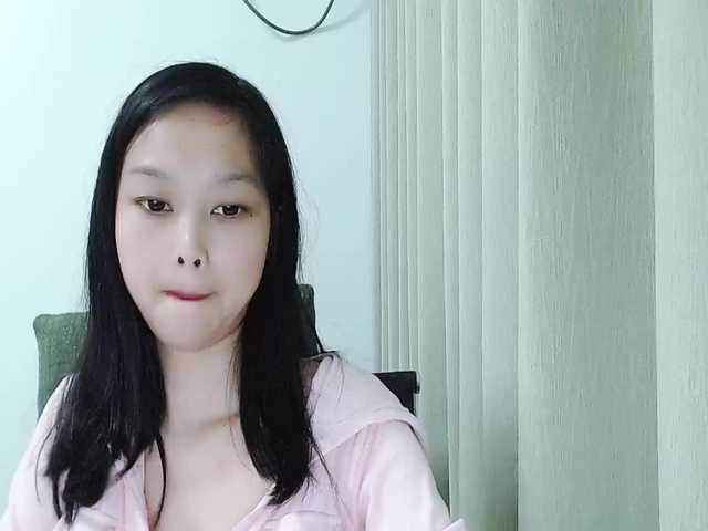 Selinababy99's BongaCams show and profile