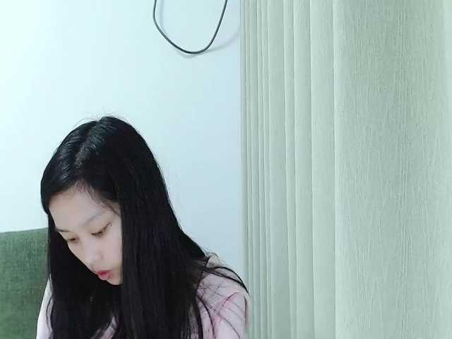 Selinababy99's BongaCams show and profile