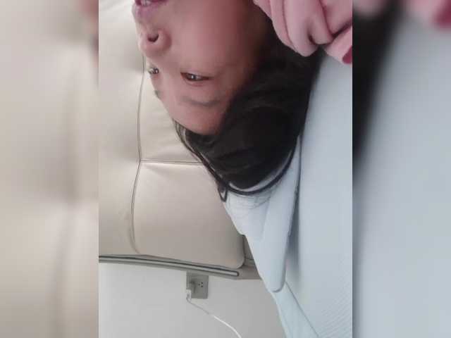 Selinababy99 live cam on BongaCams