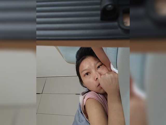 Selinababy99 live cam on BongaCams