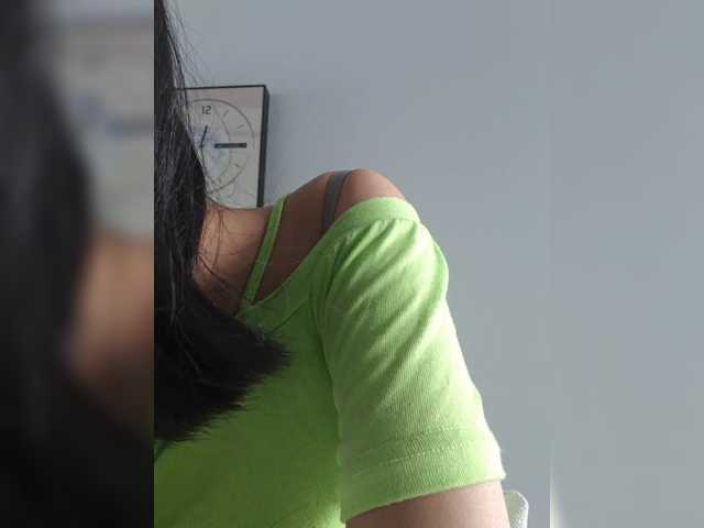Selinababy99 live cam on BongaCams