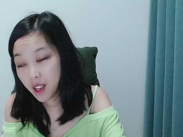 Selinababy99 live cam on BongaCams