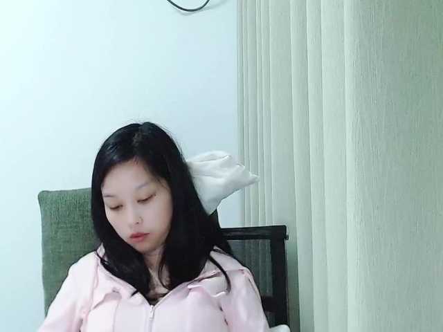 Selinababy99's BongaCams show and profile