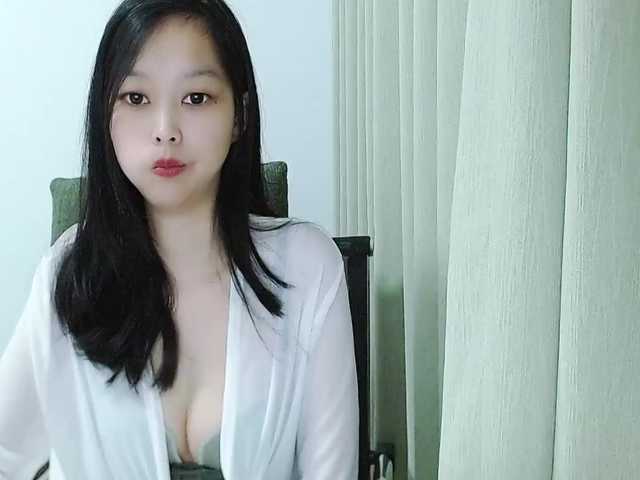 Selinababy99's BongaCams show and profile