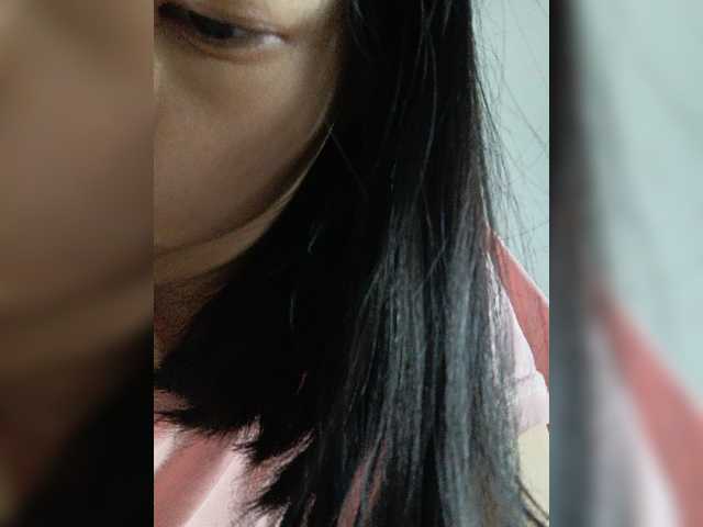 le modèle Selinababy99 est en webcam porno dans un show sur le site bongacams, il possède les tags suivants: Asian,Brunette,Hairy