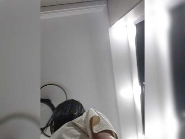 Selinababy99 live cam on BongaCams