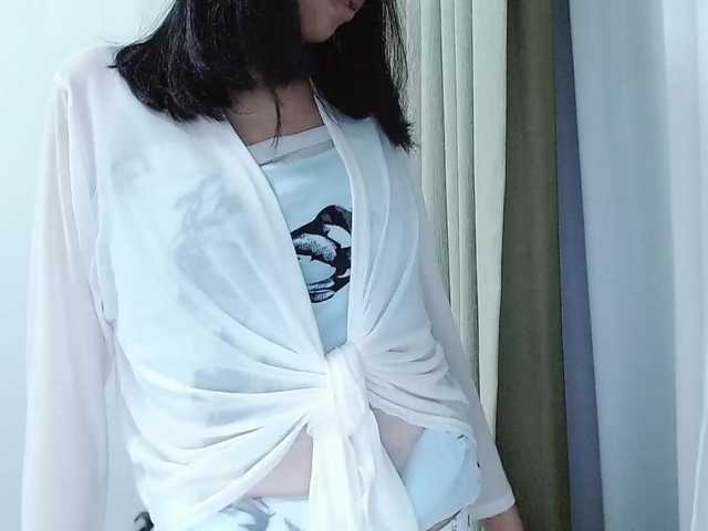 Selinababy99 live cam on BongaCams