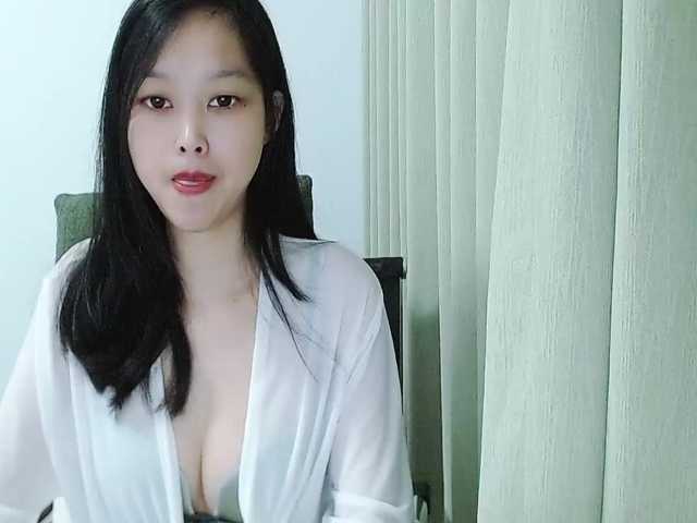 Selinababy99's BongaCams show and profile
