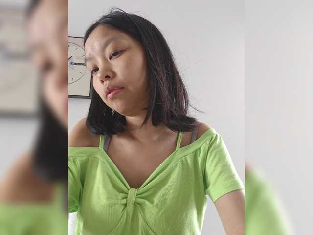 Selinababy99 live cam on BongaCams