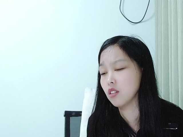 Selinababy99's BongaCams show and profile