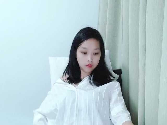 le modèle Selinababy99 est en webcam porno dans un show sur le site bongacams, il possède les tags suivants: Asian,Brunette,Hairy