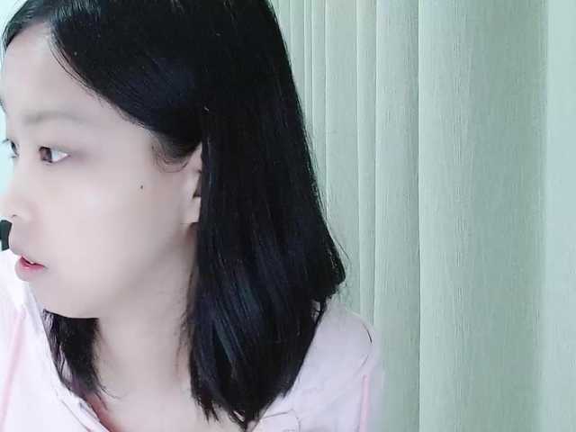 Selinababy99 live cam on BongaCams