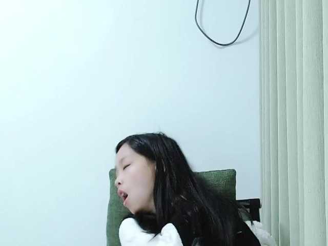 Selinababy99's BongaCams show and profile