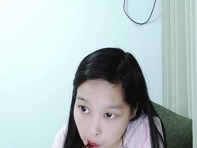 Selinababy99's BongaCams show and profile