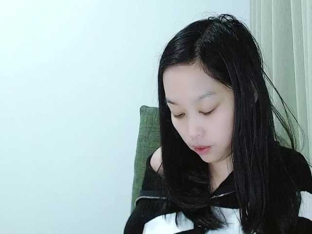 Selinababy99's BongaCams show and profile